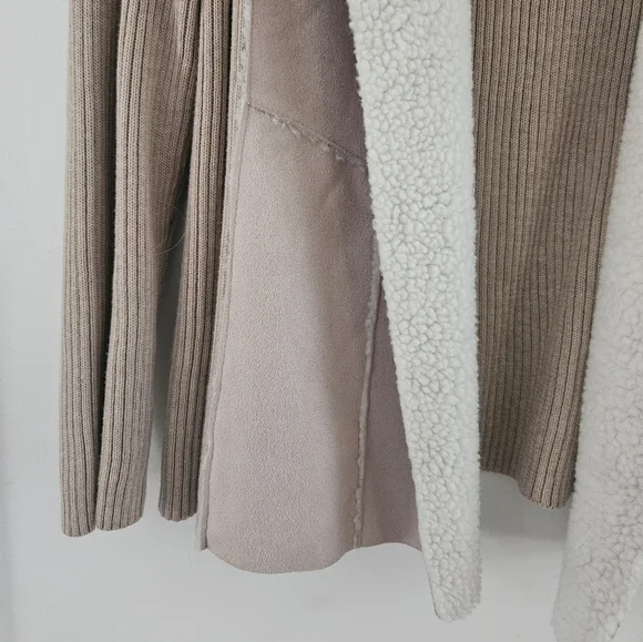 Alfred Dunner Beige White Faux Swede Front 20W Jacket Sweater - Picture 2 of 8